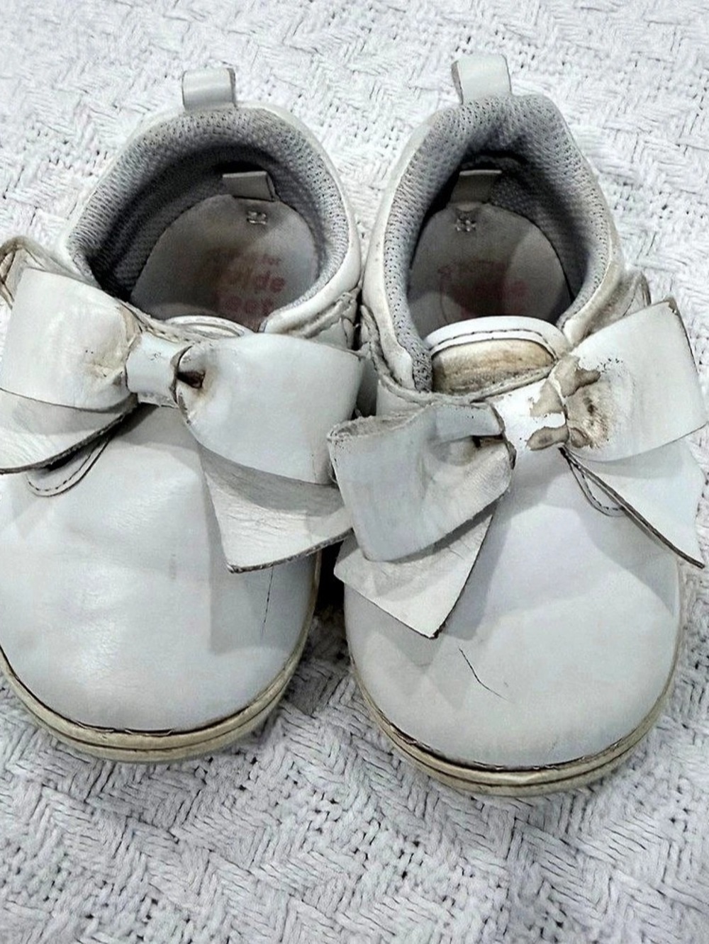 Stride Rite Kamila Bow Sneaker Bow Dress Shoes Girls US 4 White